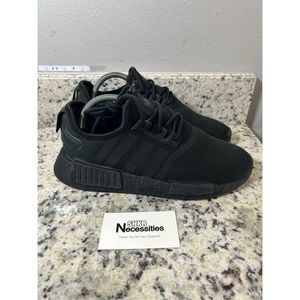 Adidas Men's NMD R1 Primeblue Triple Black Shoes GZ9256 Mens Size 8.


preowned